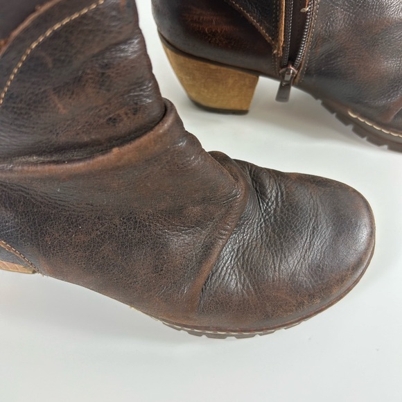 The Art Company Women Brown Leather Ankle Booties, Style 516 - Picture 10 of 14